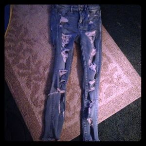 American Eagle distressed denim jeans